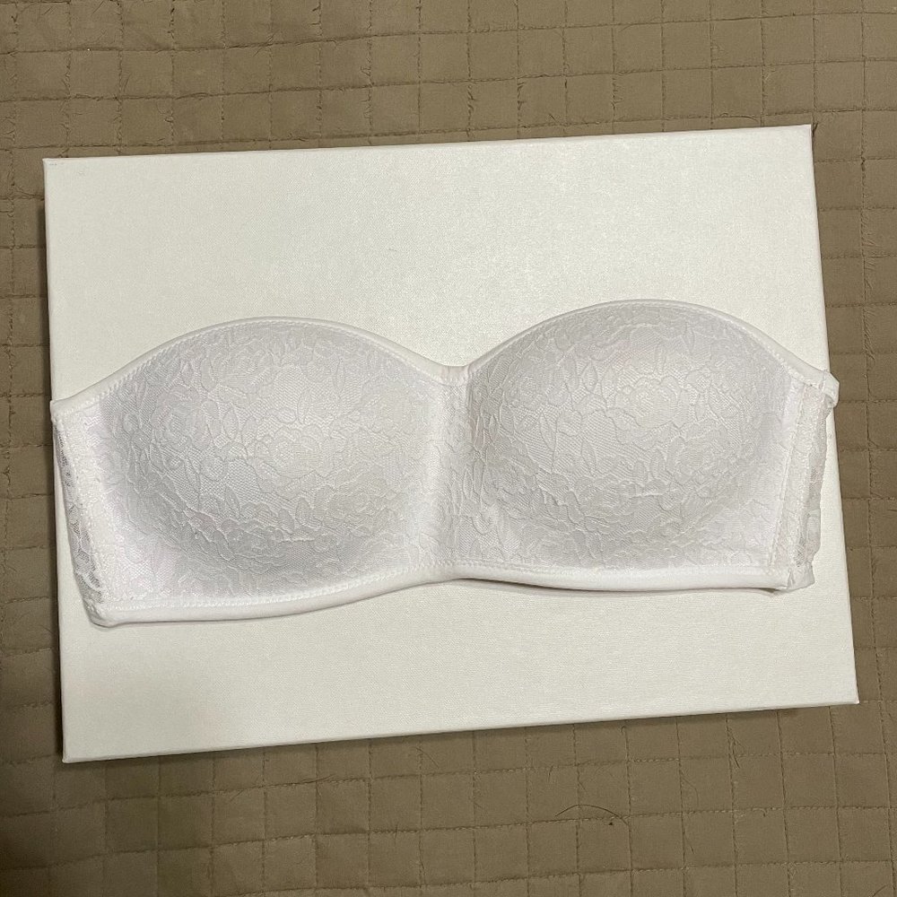 PINK Victoria's Secret White Lace Bandeau Bra